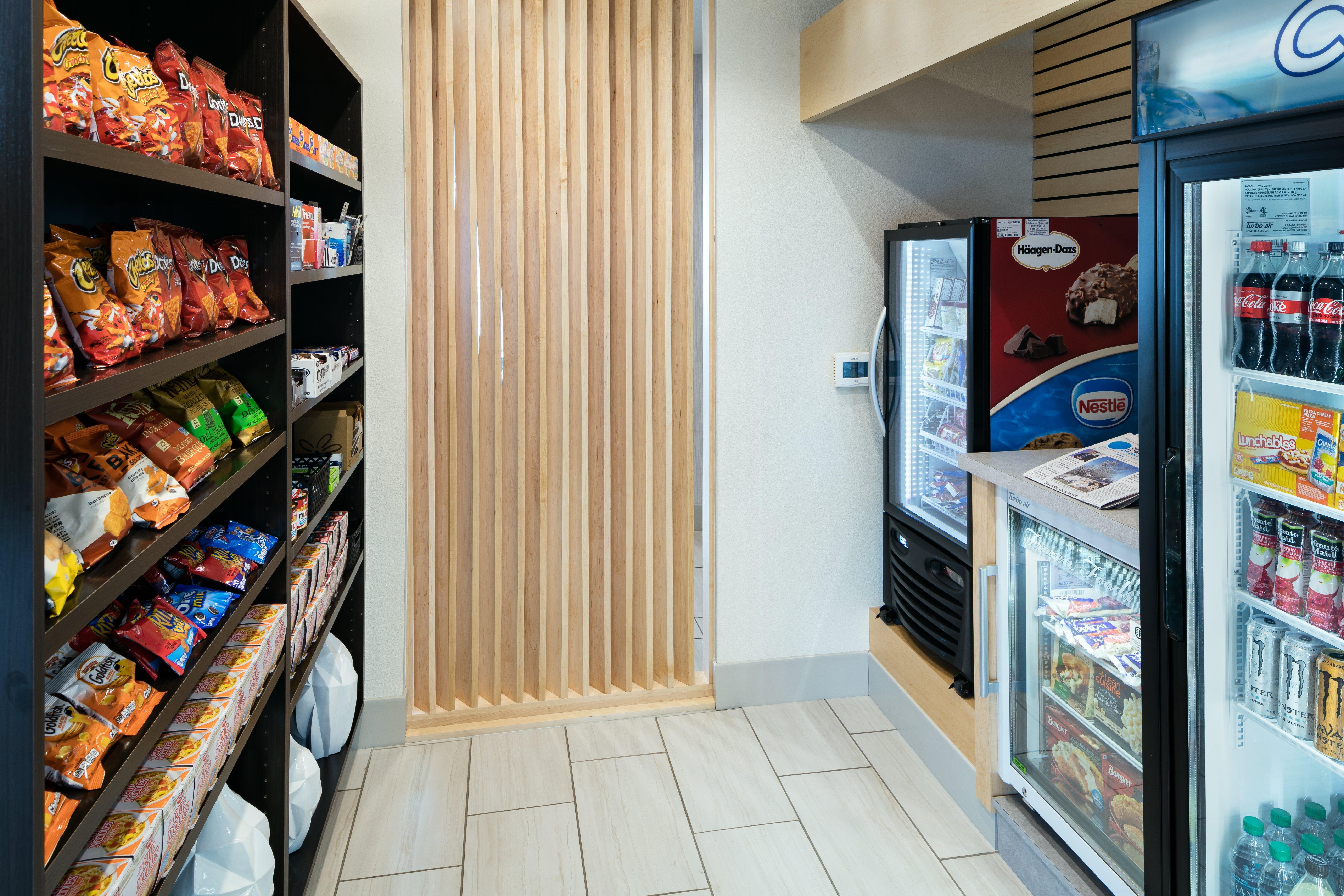Holiday Inn Express & Suites - Medford By Ihg Екстериор снимка
